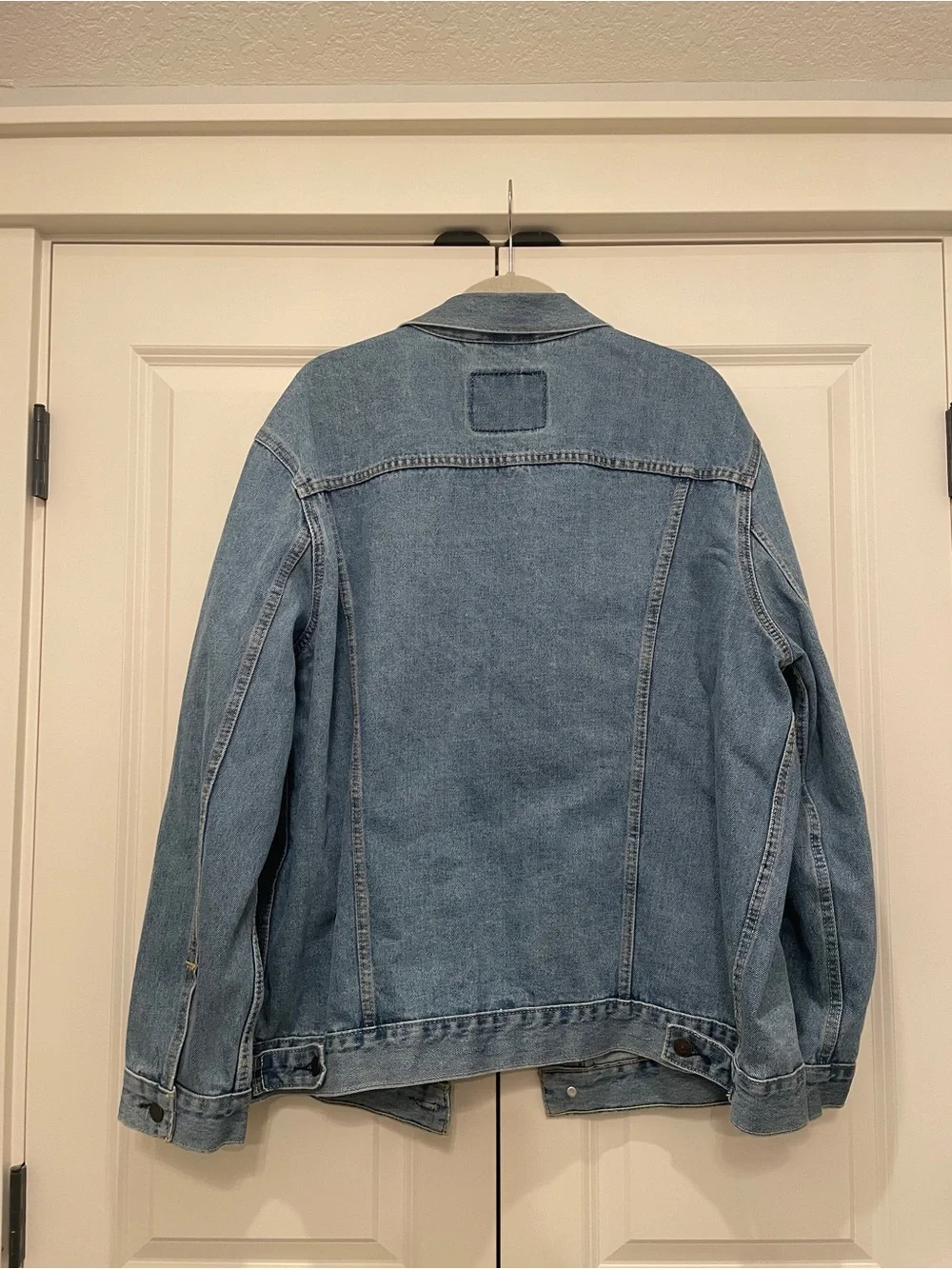 Levi's Oversized Light Blue Denim Trucker Jacket
